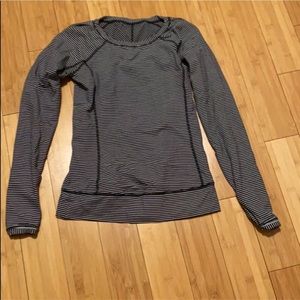 Lululemon shirt size 6